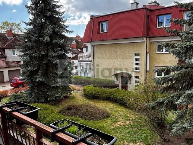 Mieszkanie na sprzedaż 3 pokoje piaseczyński, 65 m2, 1 piętro