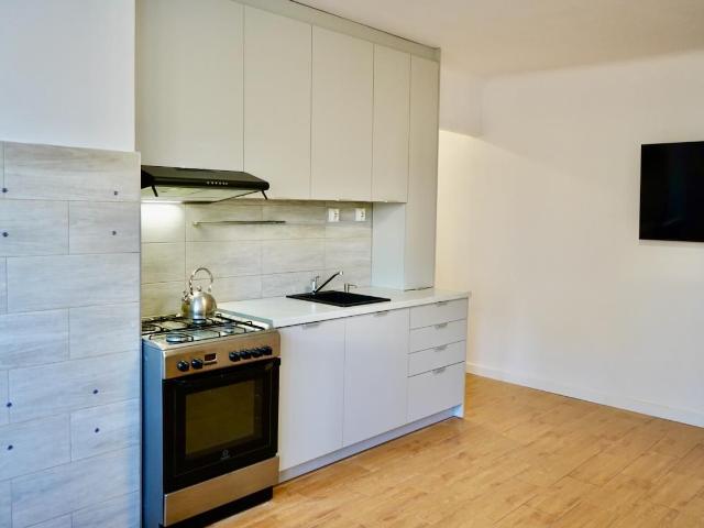 Mieszkanie na sprzedaż 3 pokoje Warszawa Rembertów, 43 m2, parter