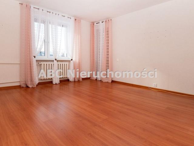 Mieszkanie na sprzedaż 2 pokoje złotowski, 56,80 m2, parter