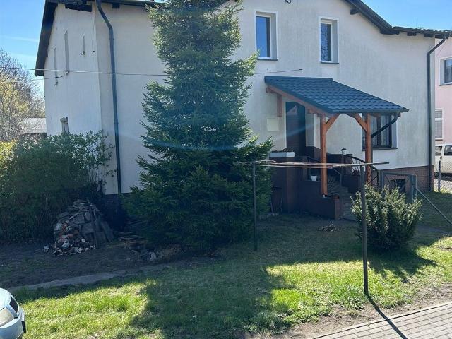 Mieszkanie na sprzedaż 2 pokoje Zawadzkie, 61,70 m2, parter