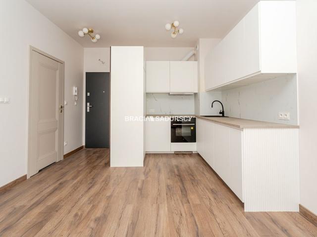 Mieszkanie na sprzedaż 33 pokoi wielicki, 33 m2, parter