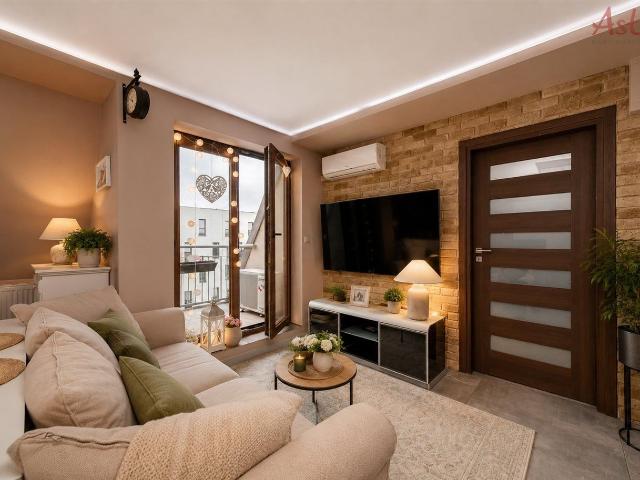 Mieszkanie na sprzedaż 4 pokoje Tychy, 63,90 m2, 4 piętro