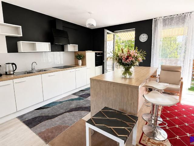 Mieszkanie na sprzedaż 5 pokoi wrocławski, 84 m2, 1 piętro