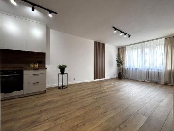 Mieszkanie na sprzedaż, Bohaterów Modlina
