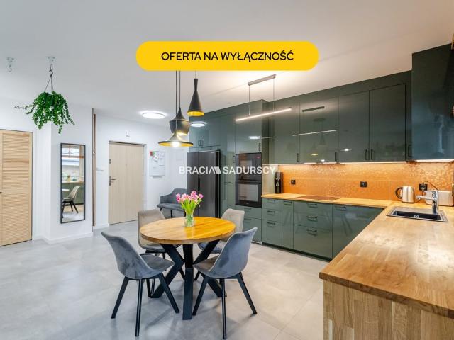 Mieszkanie na sprzedaż, Podedworze