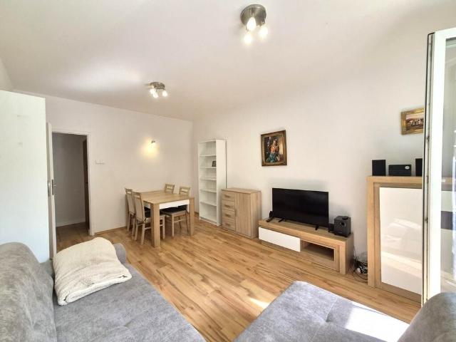 Mieszkanie na wynajem 3 pokoje, balkon