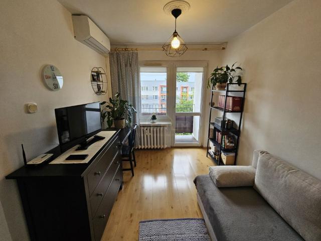 Mieszkanie na Wynajem, 47.00m