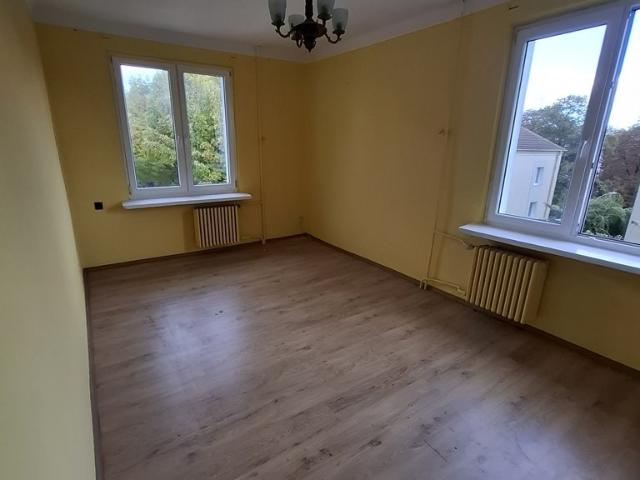 Mieszkanie do remontu 2 pokoje 49,3 m² Świdnik ul. Niepodległości