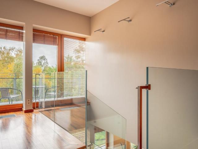 Mieszkanie do wynajęcia 4 pokoje Biały Kamień, Warszawa 200 m²