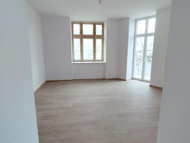 Mieszkanie kawalerka z oddzielną kuchnią 40 m² na wynajem Łódź, Górna