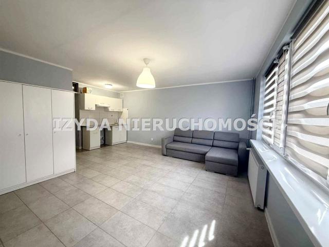 Mieszkanie kawalerka z oddzielną kuchnią 28 m² na wynajem Świdnica, Centrum