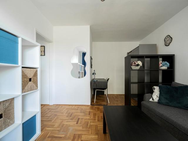 Mieszkanie kawalerka z oddzielną kuchnią 33 m² na wynajem Warszawa, Ochota