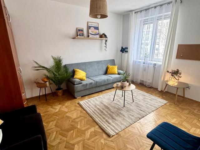 Mieszkanie kawalerka z oddzielną kuchnią 35 m² na wynajem ul. Szkoły Orląt, Warszawa, Gocław