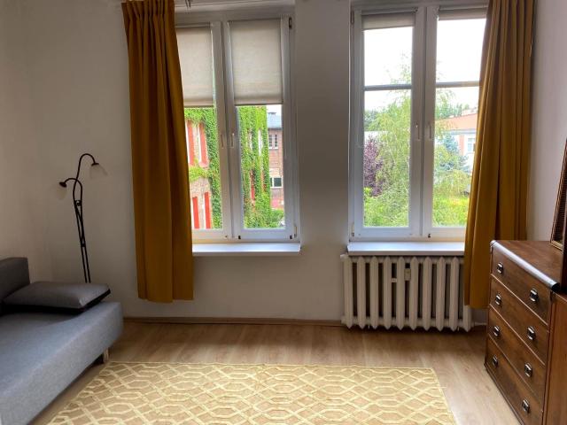Mieszkanie kawalerka z oddzielną kuchnią 36 m² na wynajem Katowice, Nikiszowiec