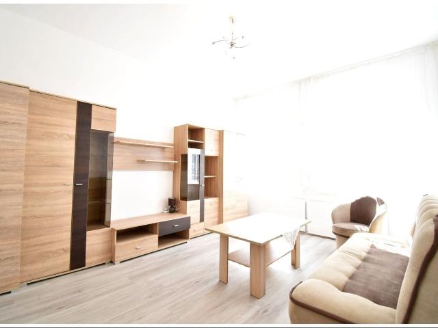 Mieszkanie kawalerka z oddzielną kuchnią 39,50 m² na wynajem ul. Kolejowa, Świebodzice