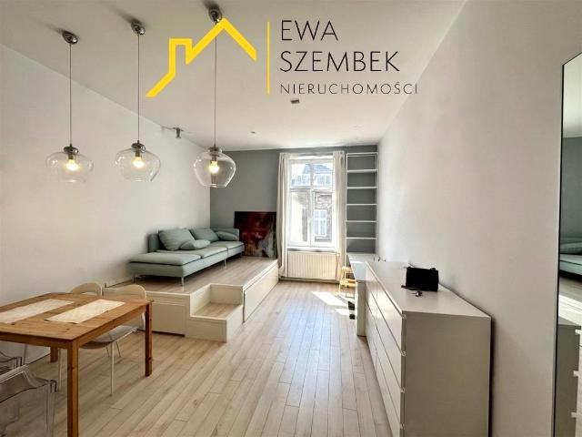 Mieszkanie kawalerka z aneksem kuchennym 32 m² na wynajem ul. Traugutta, Kraków, Stare Podgórze