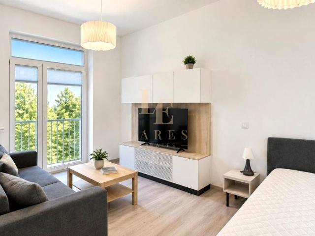 Mieszkanie kawalerka z aneksem kuchennym 40 m² na wynajem Warszawa, Wawer