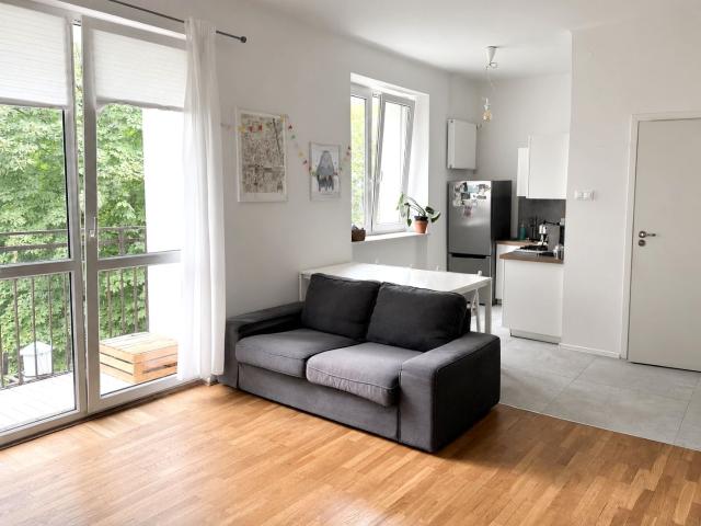 Mieszkanie kawalerka z aneksem kuchennym 40 m² na wynajem Warszawa, Saska Kępa