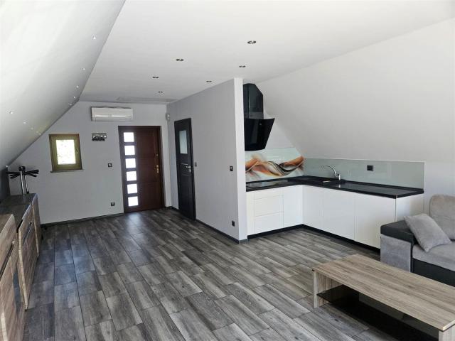 Mieszkanie kawalerka z aneksem kuchennym 40 m² na wynajem Świebodzice, Ciernie