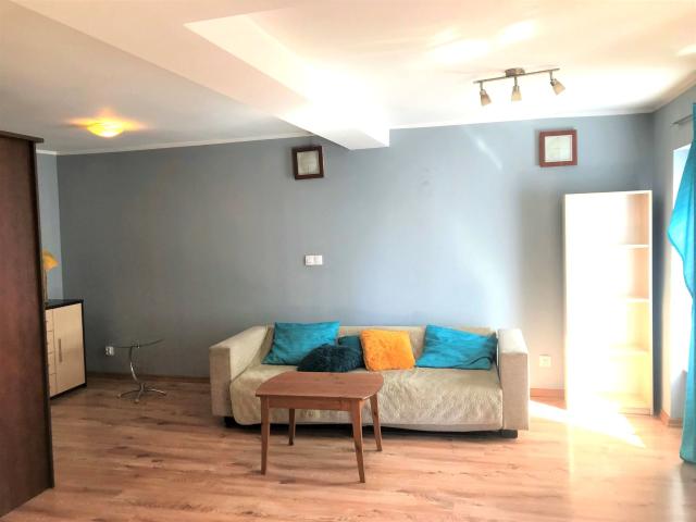 Mieszkanie kawalerka z kuchnią w zabudowie 26 m² na wynajem Sosnowiec, Sielec