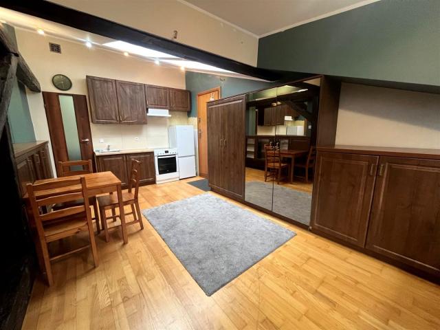 Mieszkanie kawalerka z kuchnią w zabudowie 26 m² na wynajem ul. Towarowa, Kraków, Kleparz