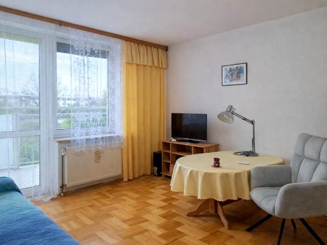 Mieszkanie kawalerka z kuchnią z oknem 35 m² na wynajem ul. Szuwarowa, Kraków, Ruczaj
