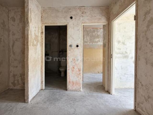 MIESZKANIE W CENTRUM CZARNEGO 39 m²DO REMONTU