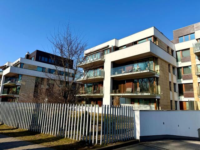 Mieszkanie w apartamentowcu 54 m² przy lesie na wynajem Poznań, Stare Miasto