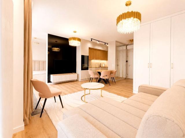 Mieszkanie w apartamentowcu wysoki standard 45 m² na wynajem Warszawa, Wola