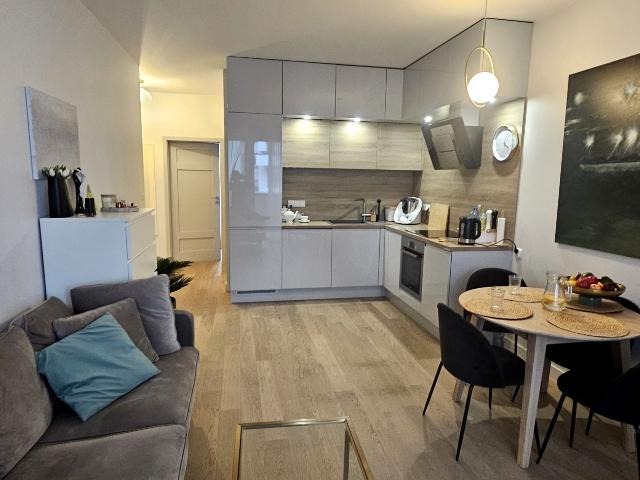 Mieszkanie w apartamentowcu wysoki standard 60 m² na wynajem ul. Jędrusik, Warszawa, Żoliborz
