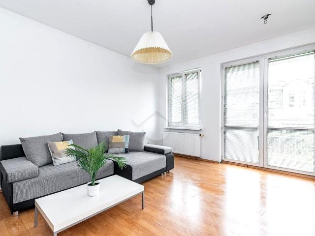 Mieszkanie w bloku mieszkalnym 35 m² nad rzeką na wynajem Kraków, Dębniki