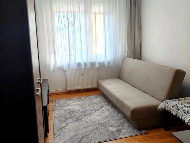 Mieszkanie w bloku mieszkalnym 38,23 m² przy lesie na wynajem ul. Kiepury, Jelenia Góra, Zabobrze III