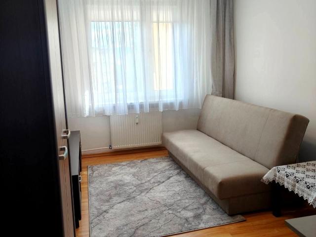 Mieszkanie w bloku mieszkalnym 38,23 m² przy lesie na wynajem ul. Kiepury, Jelenia Góra, Zabobrze III