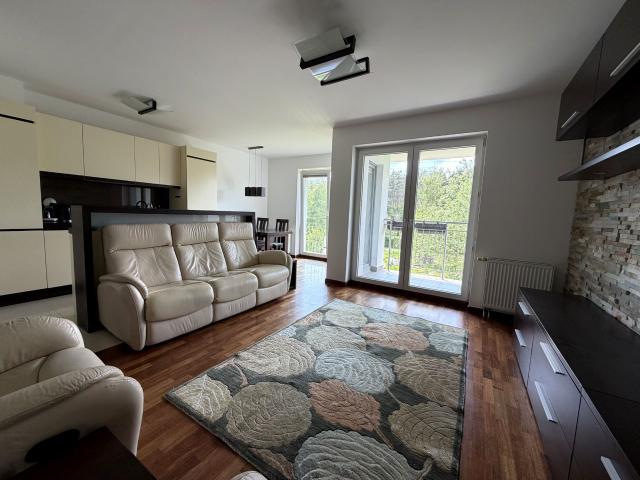 Mieszkanie w bloku mieszkalnym 62,50 m² nad jeziorem na wynajem ul. Skrajna, Ząbki
