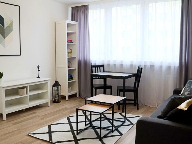 Mieszkanie w bloku mieszkalnym wysoki standard 41,80 m² na wynajem Wrocław, Różanka