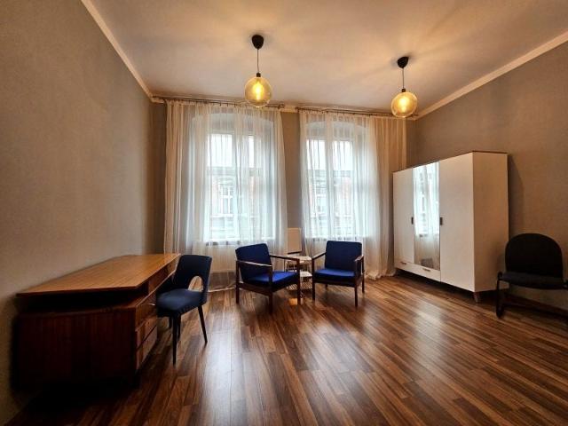 Mieszkanie 101 m² z oddzielną kuchnią na wynajem Katowice, Środmieście
