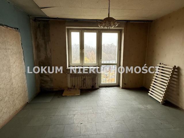 Mieszkanie 26 m2 do remontu z balkonem i piwnicą