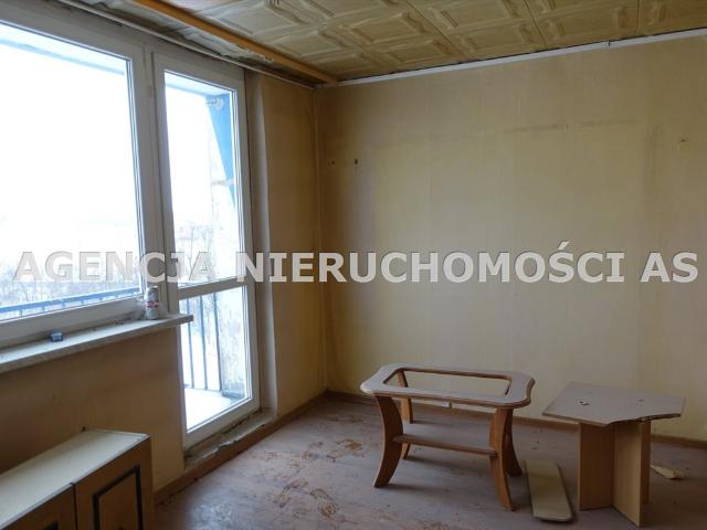Mieszkanie 35 m² z balkonem w Włodawie do remontu