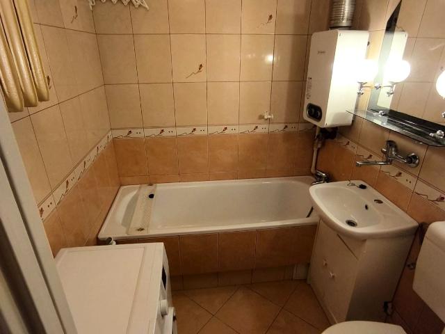 Mieszkanie 35 m² z kuchnią z oknem na wynajem Częstochowa, Wrzosowiak