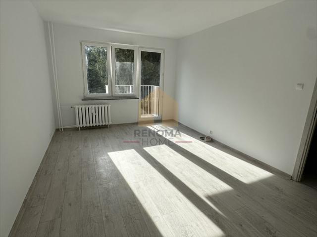 Do sprzedania jasne mieszkanie 35,5 m² z balkonem w Kłodzku