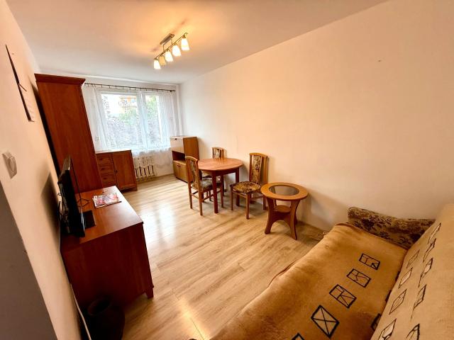 Mieszkanie 36,60 m² z kuchnią z oknem na wynajem ul. Kiepury, Jelenia Góra, Zabobrze III