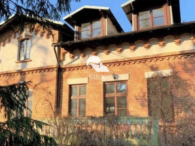 Na sprzedaż przestronne mieszkanie 39,88 m² z ogródkiem w Milanówku