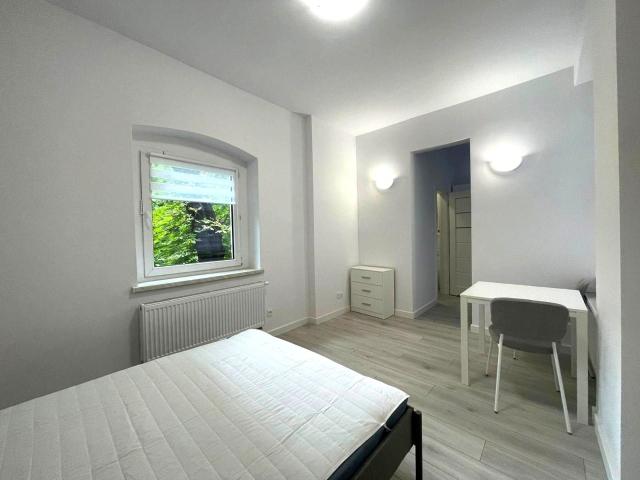 Mieszkanie 30 m² z kuchnią w zabudowie na wynajem ul. Za Bramką, Poznań, Stare Miasto