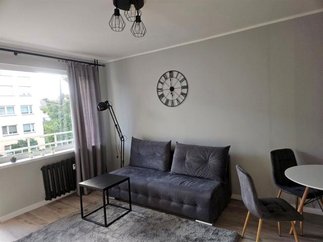 Mieszkanie 32,80 m² z kuchnią z oknem na wynajem ul. Bolesława Chrobrego, Świebodzice, Piastowskie