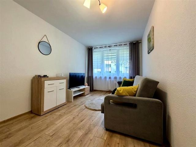 Mieszkanie 33,06 m² z oddzielną kuchnią na wynajem ul. Broniewskiego, Koszalin, Śródmieście