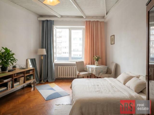 Mieszkanie 33,4 m² w Śródmieściu Warszawy wysokie 3 m