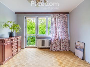 3 pokojowe mieszkanie z balkonem do remontu, blisko PKP