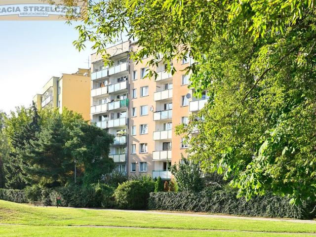 Sprzedam jasne 45,6 m² z balkonem na Bielanach