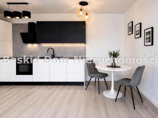 Mieszkanie 48 m² z aneksem kuchennym na wynajem Bielsko Biała, Kamienica