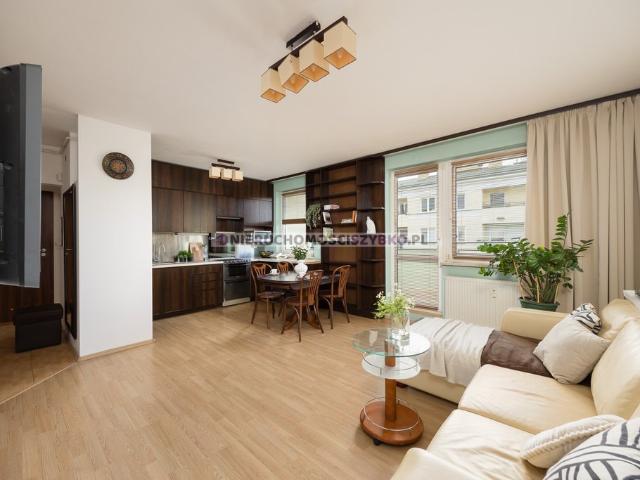 Mieszkanie 54,6 m² z balkonem i garderobą w Rembertowie